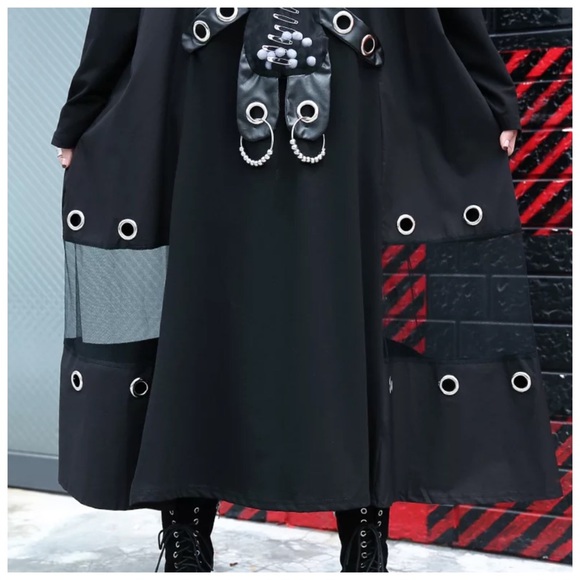 Bad Bunny Oversize Top - Picture 5 of 7